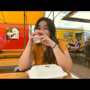 Meet your Posher, Pari